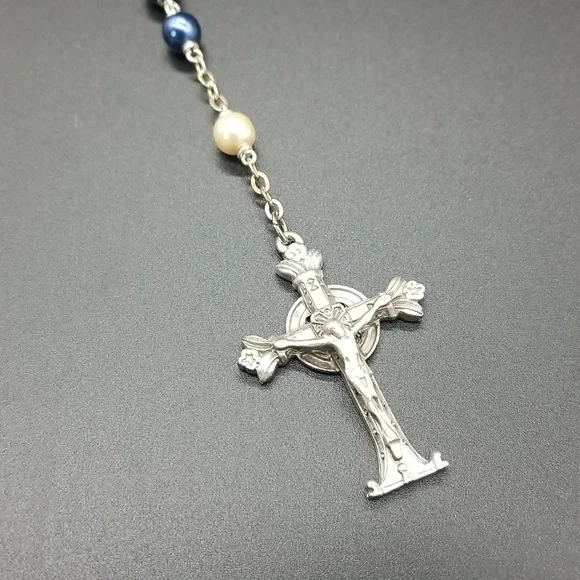 Vintage Blue and White Pearl Beaded Silver Chain Rosary Necklace - Picture 2 of 7